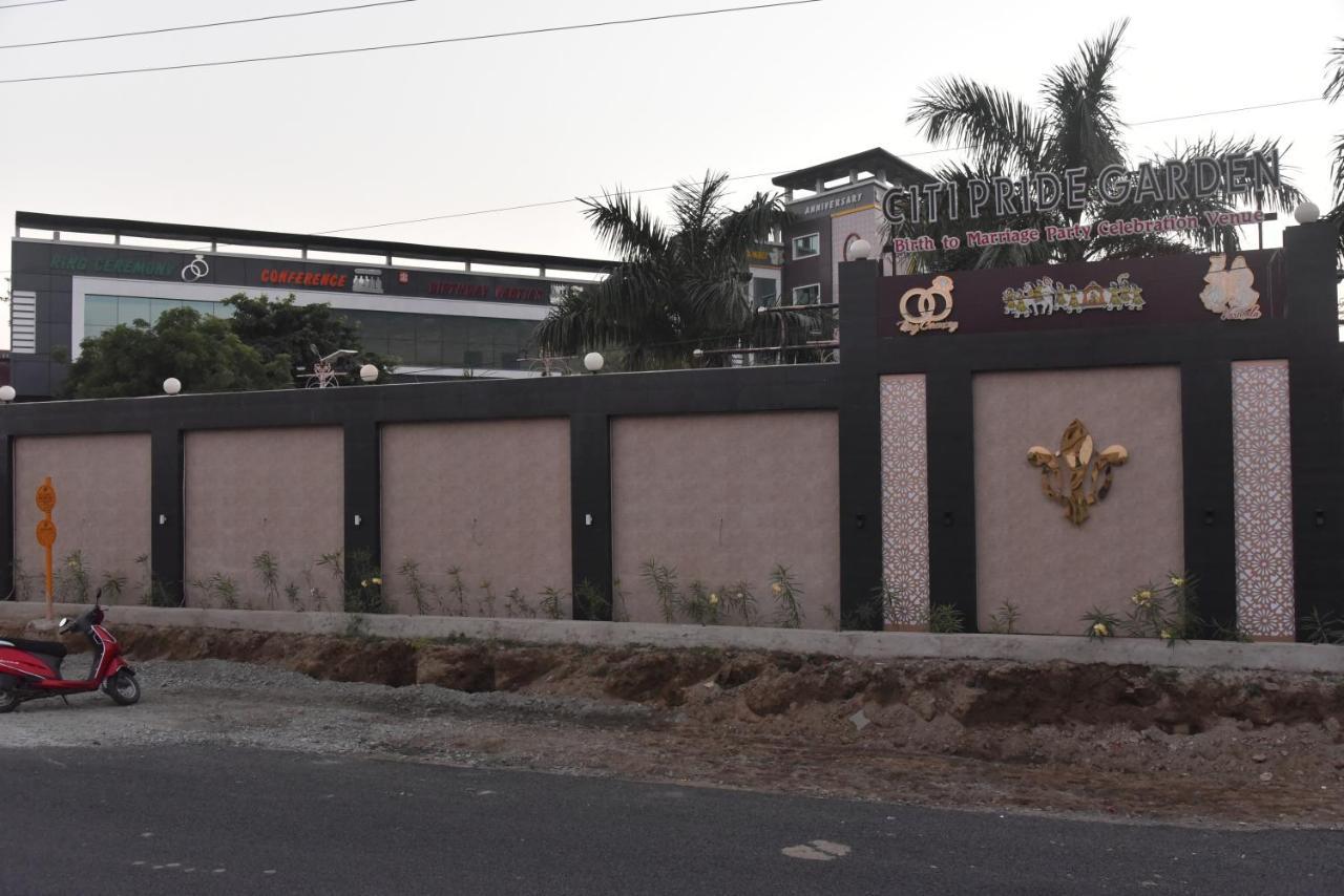 Citi Pride Garden And Hotel Ajmer Esterno foto