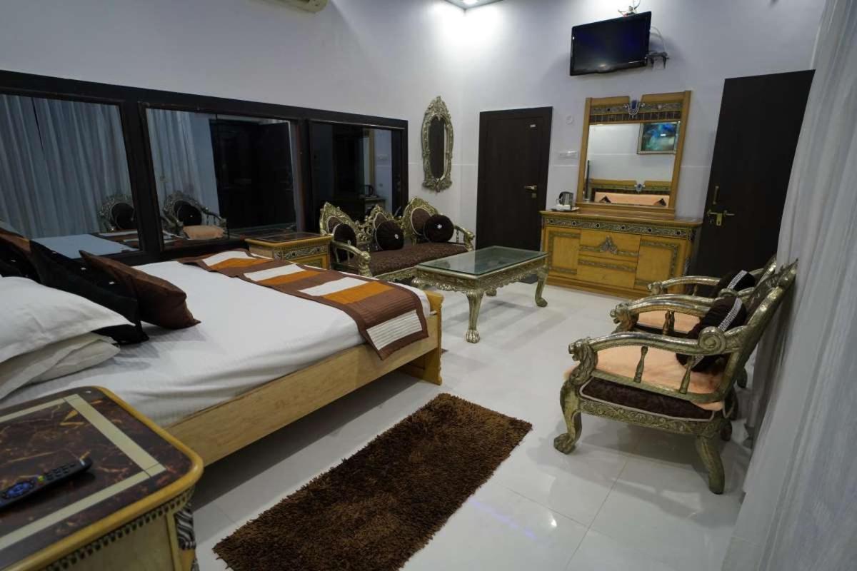 Citi Pride Garden And Hotel Ajmer Esterno foto